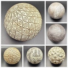 Conjunto de 6 bolas decorativas de madeira pedra textura cerâmica diâmetro branco e cinza 10cm comprar usado  Enviando para Brazil
