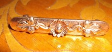 Ancienne broche bavoir d'occasion  Saint-Pourçain-sur-Sioule