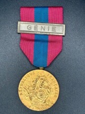 National defense medal d'occasion  Expédié en Belgium