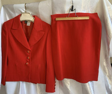Superbe tailleur veste d'occasion  Paris-