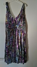 Jolie robe t44 d'occasion  Suresnes