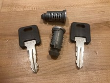 Two genuine thule for sale  Missoula