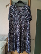 Robe neuve taille d'occasion  Verneuil-l'Étang