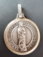 Belle médaille religieuse d'occasion  Houilles