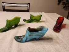 Set vintage art for sale  Medford