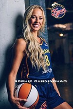 Sophie cunningham wnba d'occasion  Expédié en Belgium