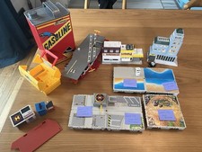 1989 Micro Máquinas Gas Can Play Set & Aircraft Carrier Com Muitos Extra comprar usado  Enviando para Brazil