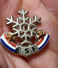 Broche ski insigne d'occasion  Saint-Laurent-du-Pont