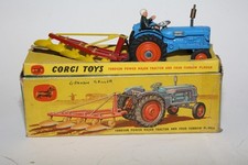 Conjunto de presente Corgi 18 Fordson trator e arado, muito bom estado na caixa original comprar usado  Enviando para Brazil