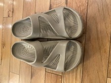 Dawgs women sandals for sale  Brainerd
