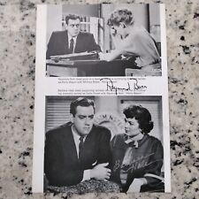 Página de livro assinada por Raymond Burr e Barbara Hale filmes atores de TV Perry Mason anos 60 comprar usado  Enviando para Brazil