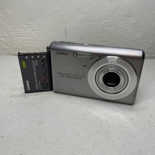 Câmera Digital Casio Exilim EX-Z75 7.2MP Prata Testada com Batt Excelente! comprar usado Câmera Digital Casio Exilim EX-Z75 7.2MP Prata Testada com Batt Excelente! comprar usado  Enviando para Brazil