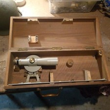 Theodolite géomètre sociét� d'occasion  Échillais
