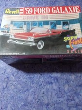 Envoltório retrátil Revell plástico modelo 59 Ford Galaxie Skips Fiesta série drive-in... comprar usado Envoltório retrátil Revell plástico modelo 59 Ford Galaxie Skips Fiesta série drive-in... comprar usado  Enviando para Brazil