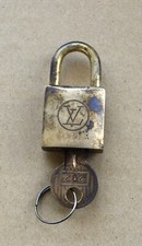 Louis vuitton cadenas d'occasion  Bénouville