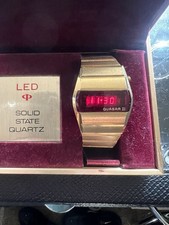 Usado, Relógio de quartzo Quasar LED. Cor dourada. Vintage em estado de funcionamento comprar usado  Enviando para Brazil
