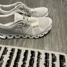 Cloud beige running for sale  Springfield