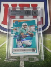 TUA TAGOVAILOA no cartão autografado 2020 Donruss avaliado novato inscrito barbatanas para cima BGS 10 comprar usado  Enviando para Brazil