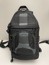 Zaino fotocamera lowepro usato  Spedire a Italy