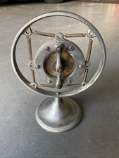 Microfone antigo de mola de carbono com suporte fundido - AS-IS comprar usado  Enviando para Brazil