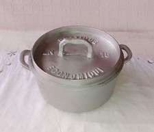Cocotte faitout aluminium d'occasion  Maël-Carhaix