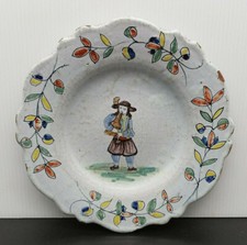 Ancienne assiette malicorne d'occasion  Brûlon