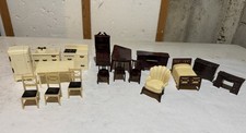 Lote misto de móveis vintage Renwal miniatura para casa de bonecas cama cadeira cozinha jantar, usado comprar usado  Enviando para Brazil