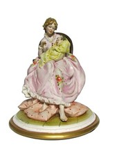 Porcellana capodimonte mamma usato  Catania