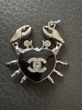 Chanel zipper pull d'occasion  Expédié en Belgium