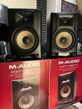 Audio bx8 powered usato  Roma
