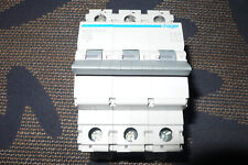 Disjoncteur triphase 32a d'occasion  Barr