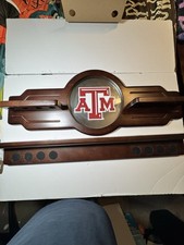 Suporte para taco de bilhar Texas A&M 8 varas de madeira. Suporte de parede, usado comprar usado Suporte para taco de bilhar Texas A&M 8 varas de madeira. Suporte de parede, usado comprar usado  Enviando para Brazil