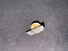 Pins badge enamel d'occasion  Strasbourg-