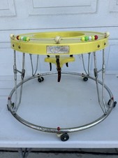 Caminhante dobrável vintage década de 1960 redondo amarelo do século infantil bebê comprar usado  Enviando para Brazil