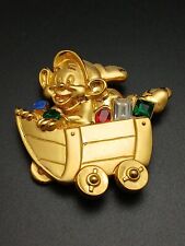 Broche DISNEY tono dorado multi formas y colores piedras 3D DOPEY montar carro mina  segunda mano  Embacar hacia Mexico