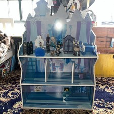 Frozen dolls house for sale  STREET