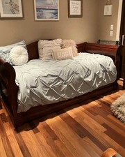 Day bed cherry for sale  Clearwater