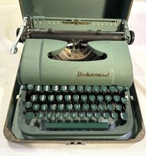 Vtg underwood deluxe for sale Vtg underwood deluxe for sale  Wilson