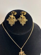 Sarah coventry necklace for sale  Evanston