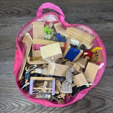 Móveis de madeira para casa de bonecas brinquedo infantil miniatura colorida bonecas familiares 50 peças comprar usado  Enviando para Brazil