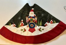 Christmas tree skirt for sale Christmas tree skirt for sale  Saginaw