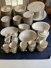 109 pieces vintage for sale  Evans