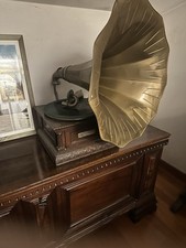 Grammofono antico usato  Nove