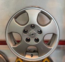 Set cerchi auto usato  Malo
