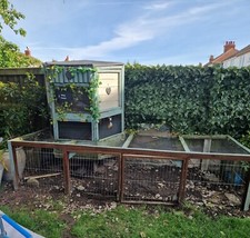 Rabbit hutch run for sale  THORNTON-CLEVELEYS