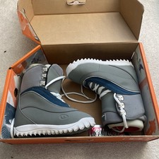 Burton kids snowboard for sale  Sutton