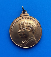 1625 jolie médaille d'occasion  Expédié en Belgium
