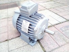 Elektromotor 220 380v gebraucht kaufen  Treben