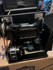 1951 Centennial Anniversary Edition Singer máquina de costura portátil 221-1 com chaves comprar usado  Enviando para Brazil