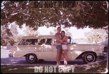 Slide original 35mm 1958 Chevrolet Brookwood Station Wagon proprietário e namorada G comprar usado  Enviando para Brazil